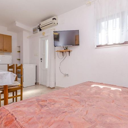 Apartments Kursan Traù Esterno foto