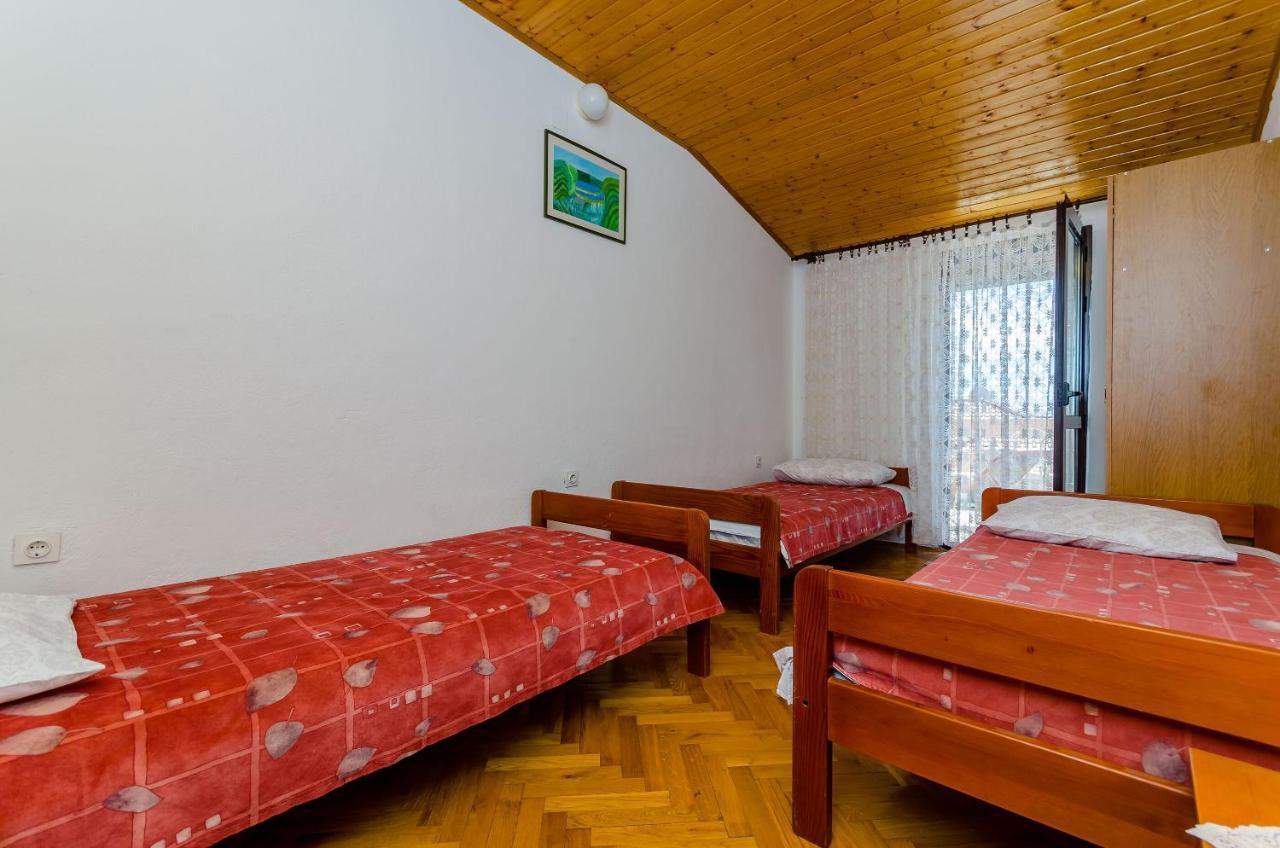 Apartments Kursan Traù Esterno foto