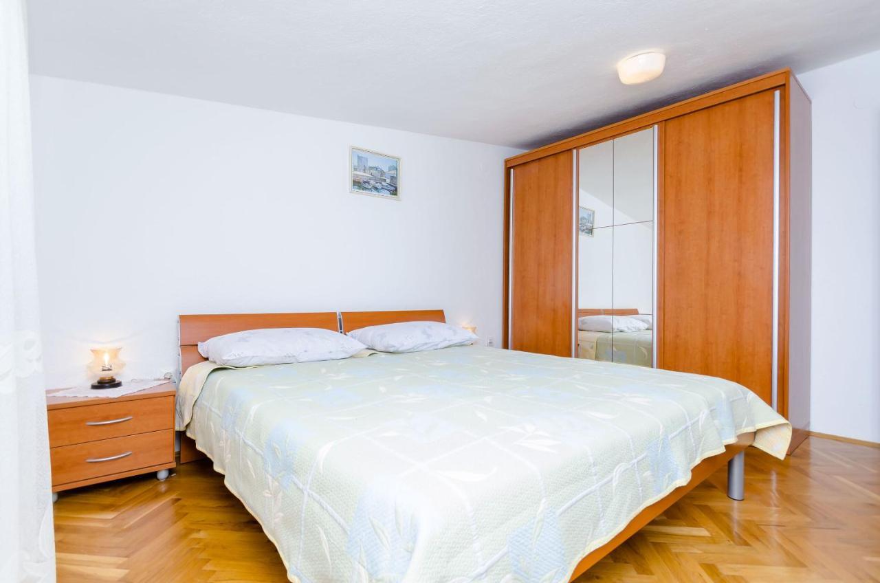 Apartments Kursan Traù Esterno foto