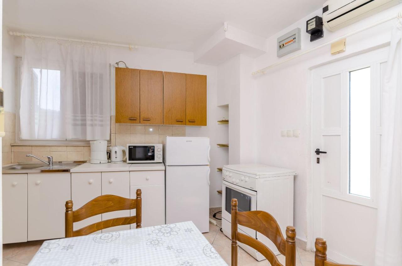 Apartments Kursan Traù Esterno foto